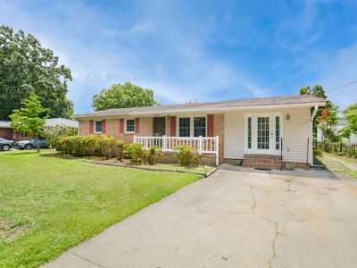 Property at 400 Blackmon St, Four Oaks, NC