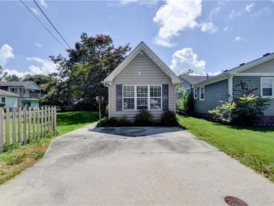 2005 Lockard Ave