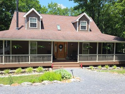 370 Hemlock Ct
