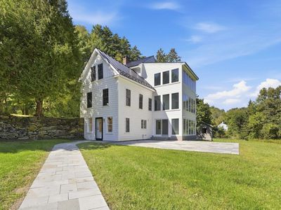 2033 South Road