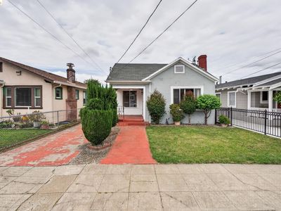 8115 Iris St