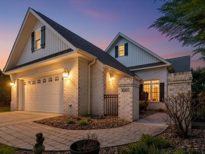 3601 Colonial Court Dr