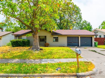 1208 E Timberview Ln