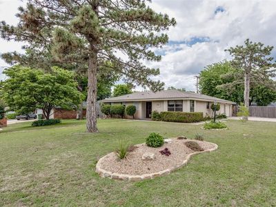 704 Vick Cir