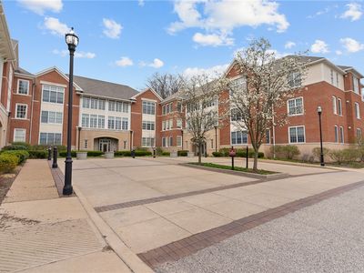 1240 Crescent Pl APT 1H