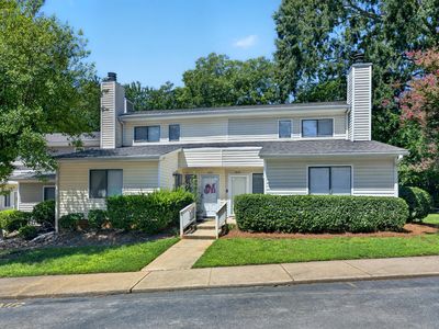 5823 Shady Grove Cir