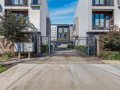 1555 Birdsall St Unit A