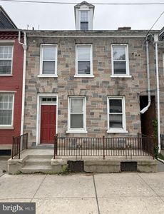 404 W Orange St