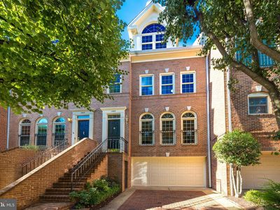 1503 N Colonial Ct
