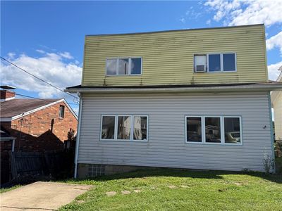 205 University St