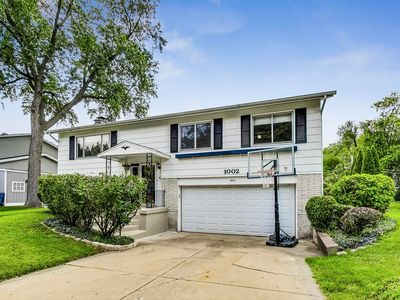 1002 N Greenfield Ln