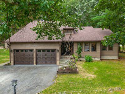 8 Fox Hollow Lane