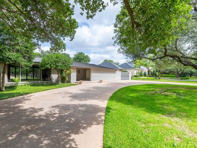 1760 River Oaks Rd