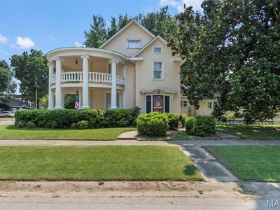 600 Carleton Ave