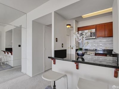 1177 California St APT 1111