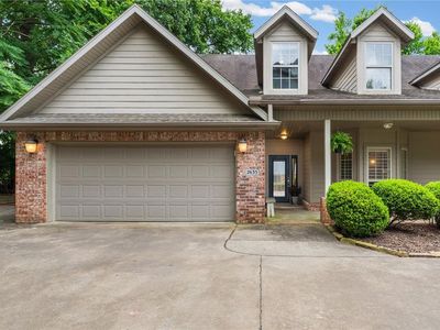 2635 E Neely Pl
