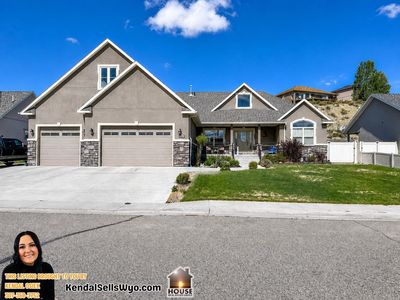 2325 Alexandra Cir