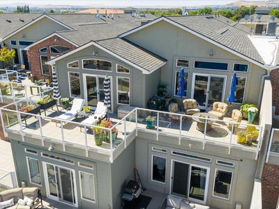 386 Columbia Point Dr APT 303