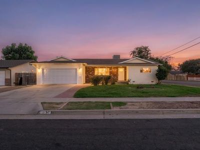 405 E Magnolia Ave