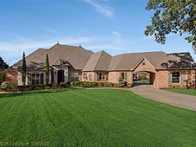 8331 Howard Hill Rd