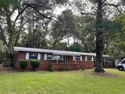 2203 Pontiac Dr