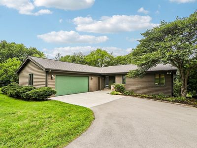 W333S221 Glen Oaks DRIVE