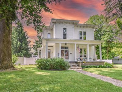 115 W Silver St