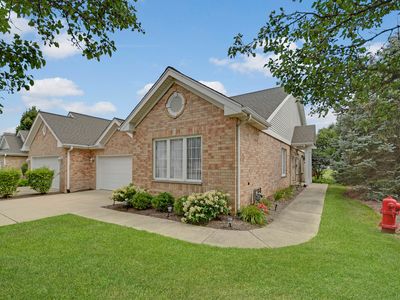5553 Foxwoods Dr