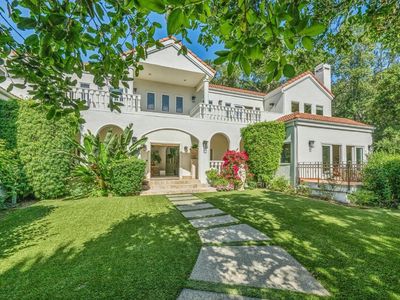 5 Heatherstone Lane
