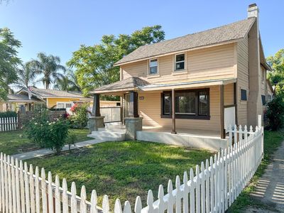 123 Almond Ave