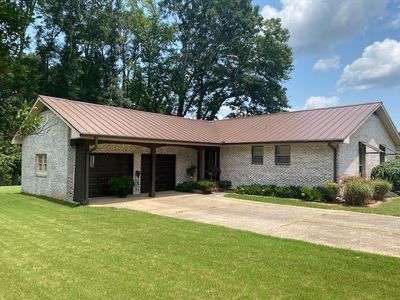 802 Rebel Dr