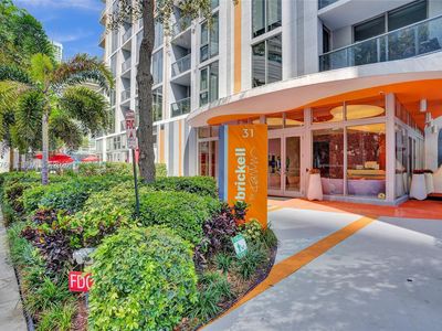 31 SE 6th St APT 805