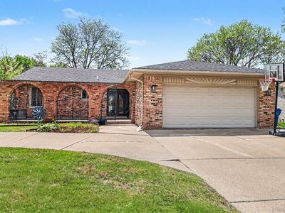 Property at 11422 Common Rd, Warren, MI