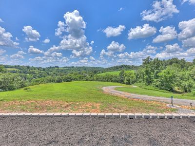 557 Ward Hollow Rd
