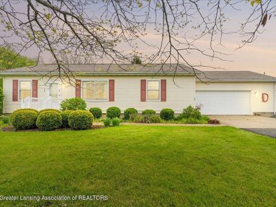 Property at 9215 S Clinton Trl, Eaton Rapids, MI