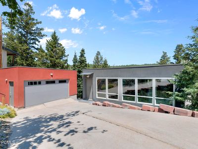 105 Crestview Cir