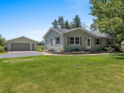 13186 Lakeview Ct