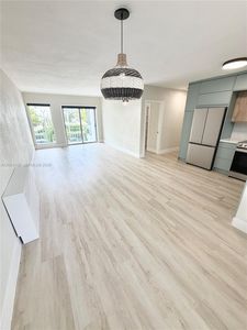 641 Espanola Way APT 17