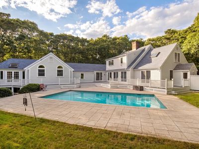 6 Heron Way
