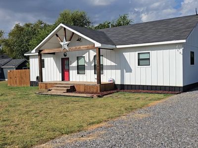 Property at 505 N White Oak St, Dodd City, TX