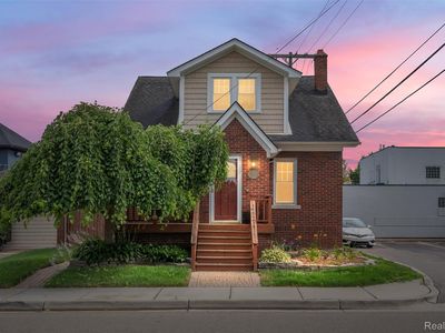 7830 Summers St