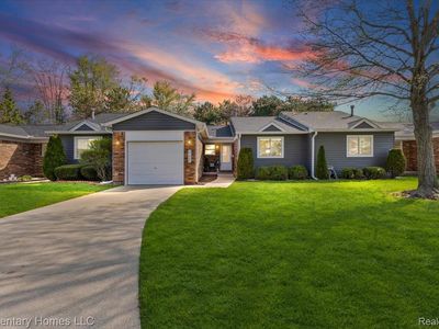 37886 Erna Dr