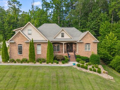 704 Pembridge Cir NW