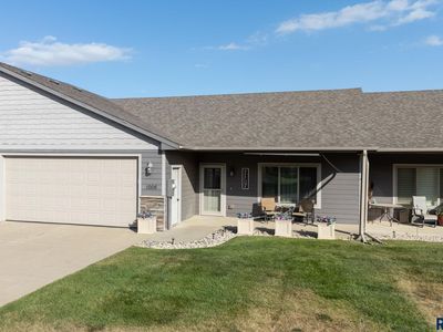 Property at 1006 Tanner Ct, Tea, SD