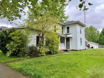 Property at 413 &1/2 Woodlawn Ave, Bucyrus, OH