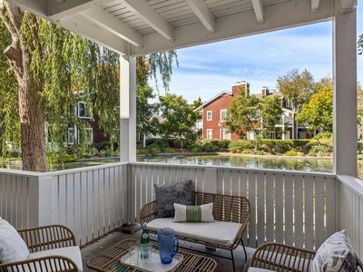 11 Bayside Ct