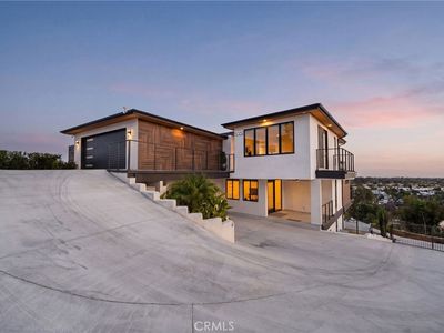 8089 Camino Predera