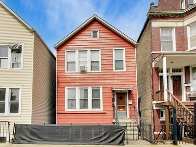 1910 S Leavitt St