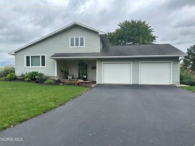 310 Crestview Ln