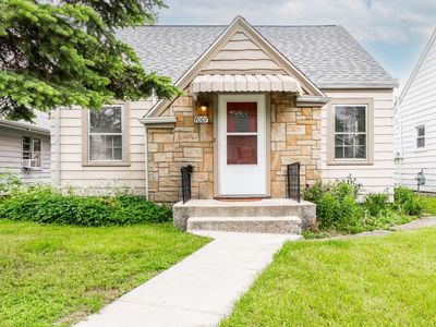 4007 Hoagland Ave
